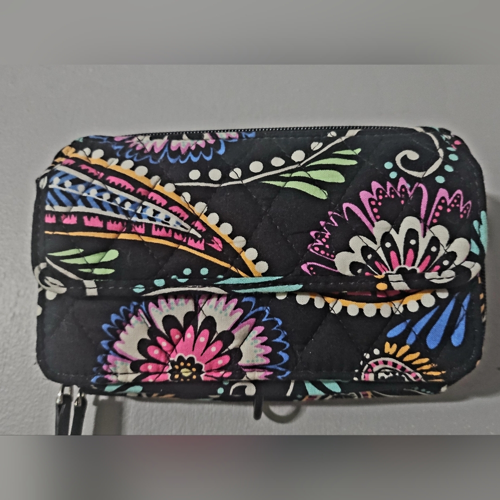 Vera bradley quilted canvas crossbody/wristlet purse black with Multi color